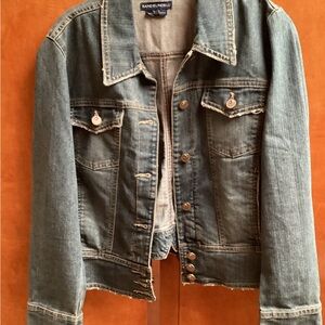 Bndolinoblu distress jean jacket, size L. 216
